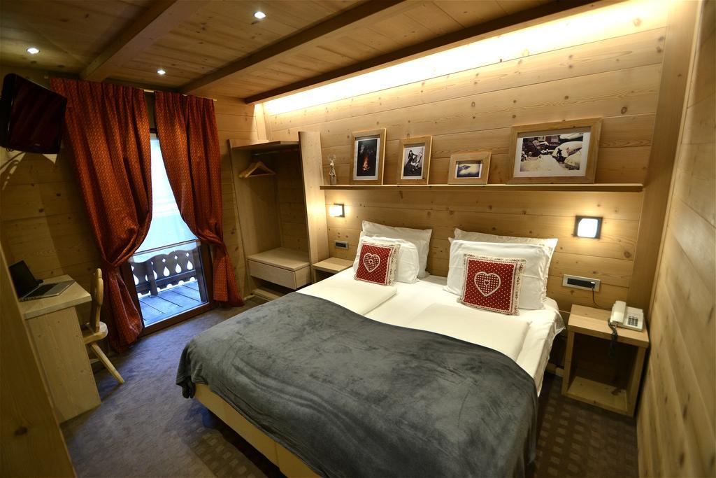 Hotel Piccolo Tibet Livigno Quarto foto